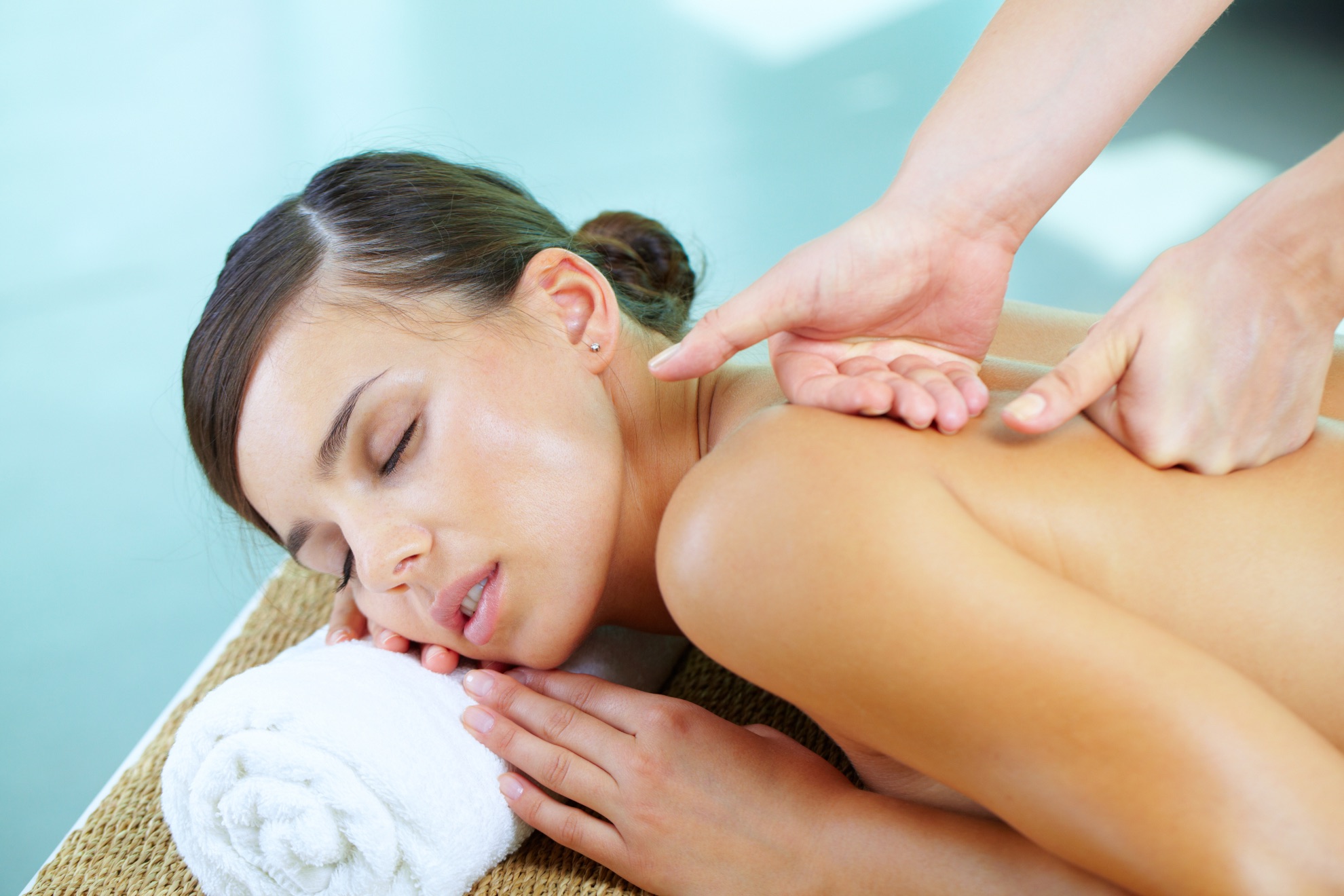 Woman Spends Entire Massage Assuming Therapist Is Judging Her Disgusting Body